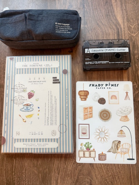 Hints of Green Home Space